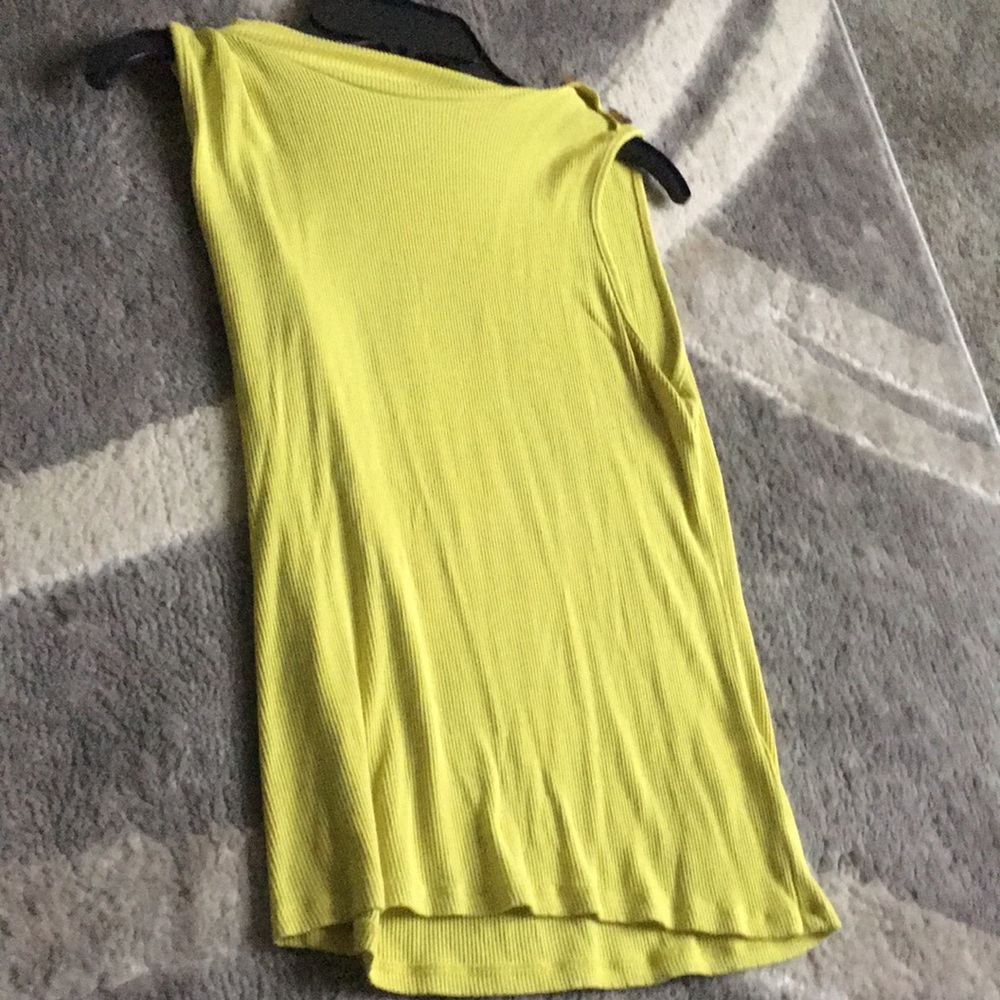 Yellow top